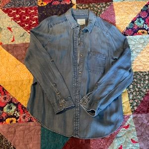 EUC AE boyfriend fit chambray